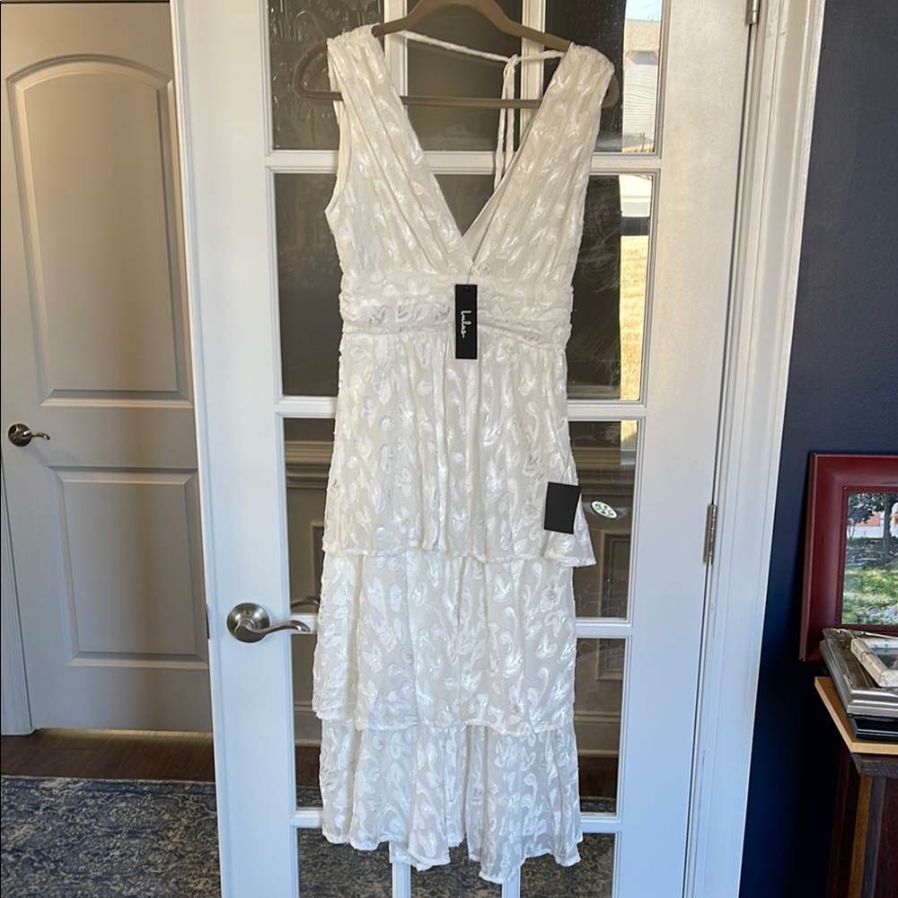 White Lace Sleeveless Dress